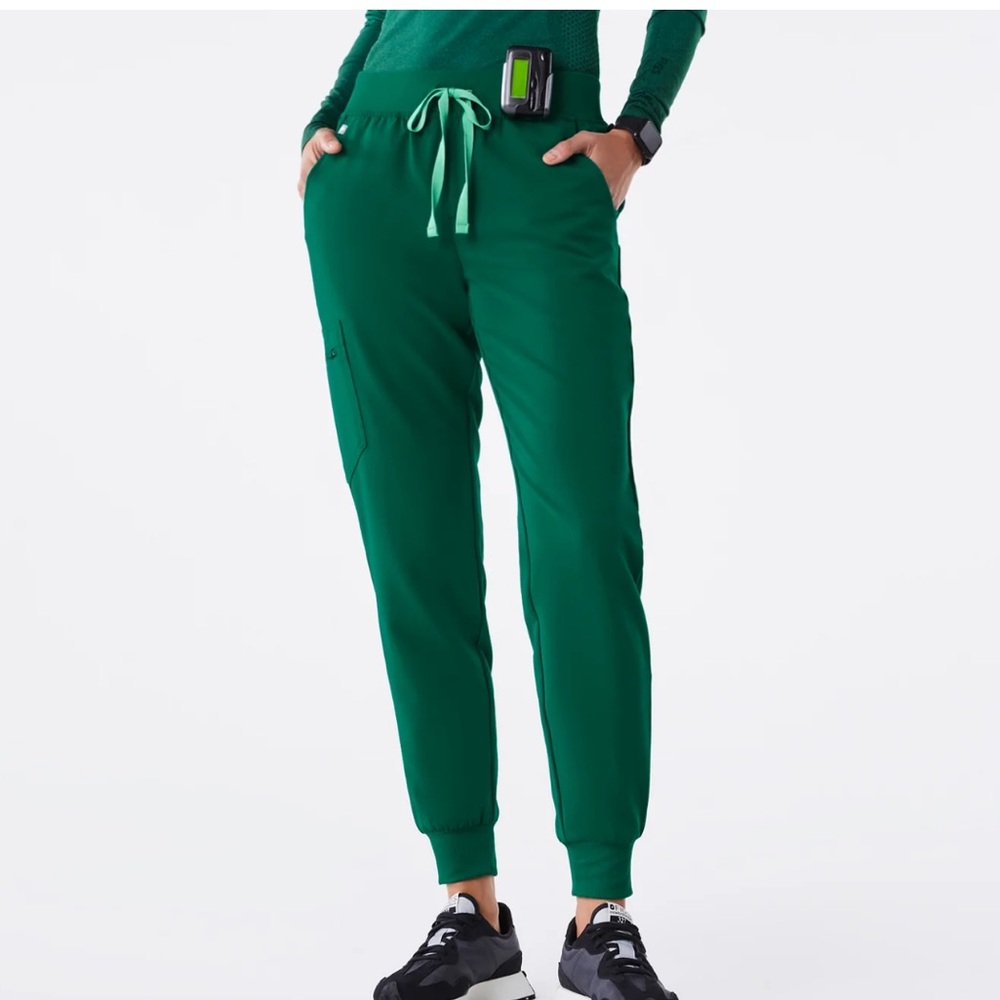 FIGS ZAMORA HUNTER GREEN SCRUB PANTS